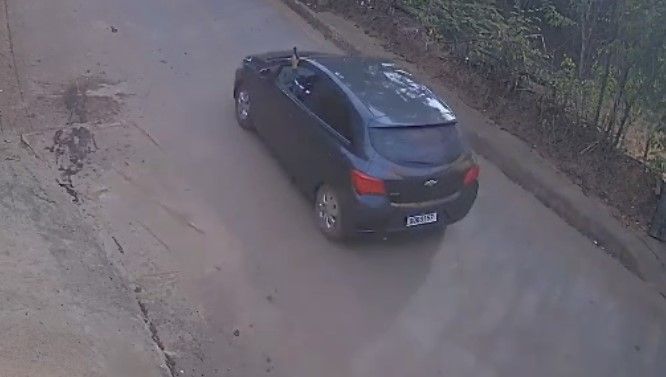 Vídeo: motorista de Onix atira contra Santana e acerta cabeça de criança em MG; assista