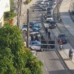 Tiroteio entre PM e criminosos deixa um morto e dois feridos no Rio de Janeiro
