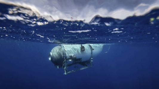 Titã submersível mergulho debaixo d'água