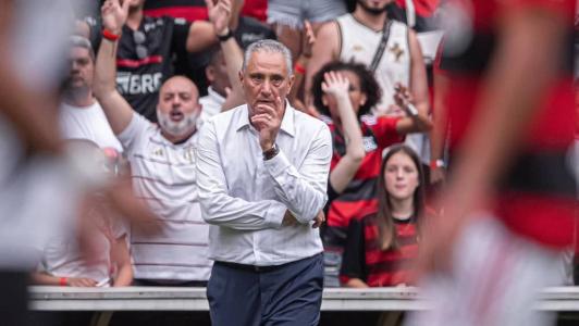 Tite durante a partida entre Flamengo e Vasco, no Maracanã
