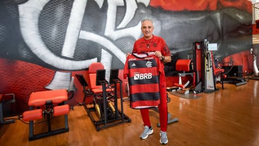 Tite na academia do CT do Flamengo, nesta terça (10), no Rio de Janeiro