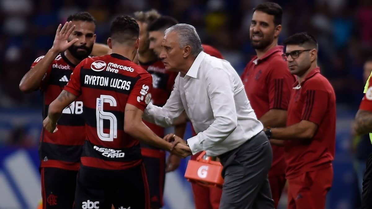 Tite elogia grupo do Flamengo após estreia: 'Cumpriram o que pedimos'