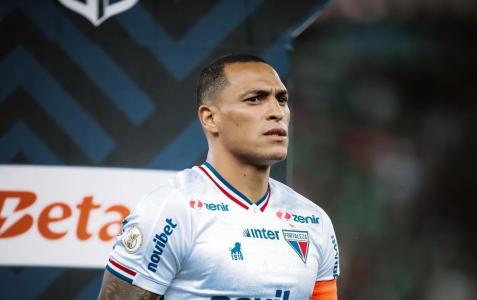 Titi, ex-capitão do Fortaleza, agora defenderá o Goiás