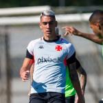 Vasco é acionado na Fifa por dívidas de Capasso e Pumita Rodríguez