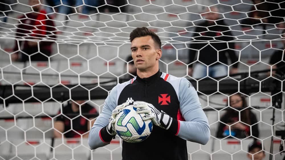 Vasco tem 12 jogadores pendurados para duelo contra o Grêmio