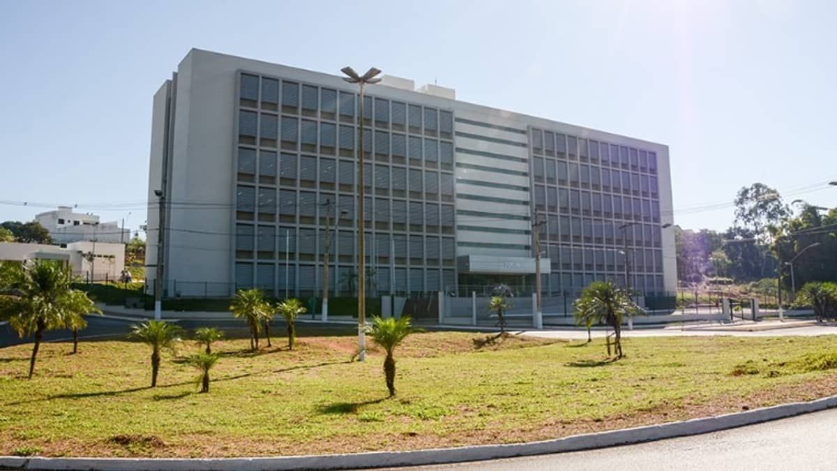Plano de saúde é condenado a pagar R$20 mil a paciente por demorar em liberar cirurgia em Minas