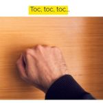 Perfil do governo debocha de operação da PF contra Carlos Bolsonaro, e oposição reage