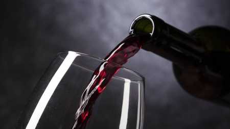 Todas as garrafas e latas de bebidas precisarão mostrar o número de calorias e gramas de álcool puro contidas
