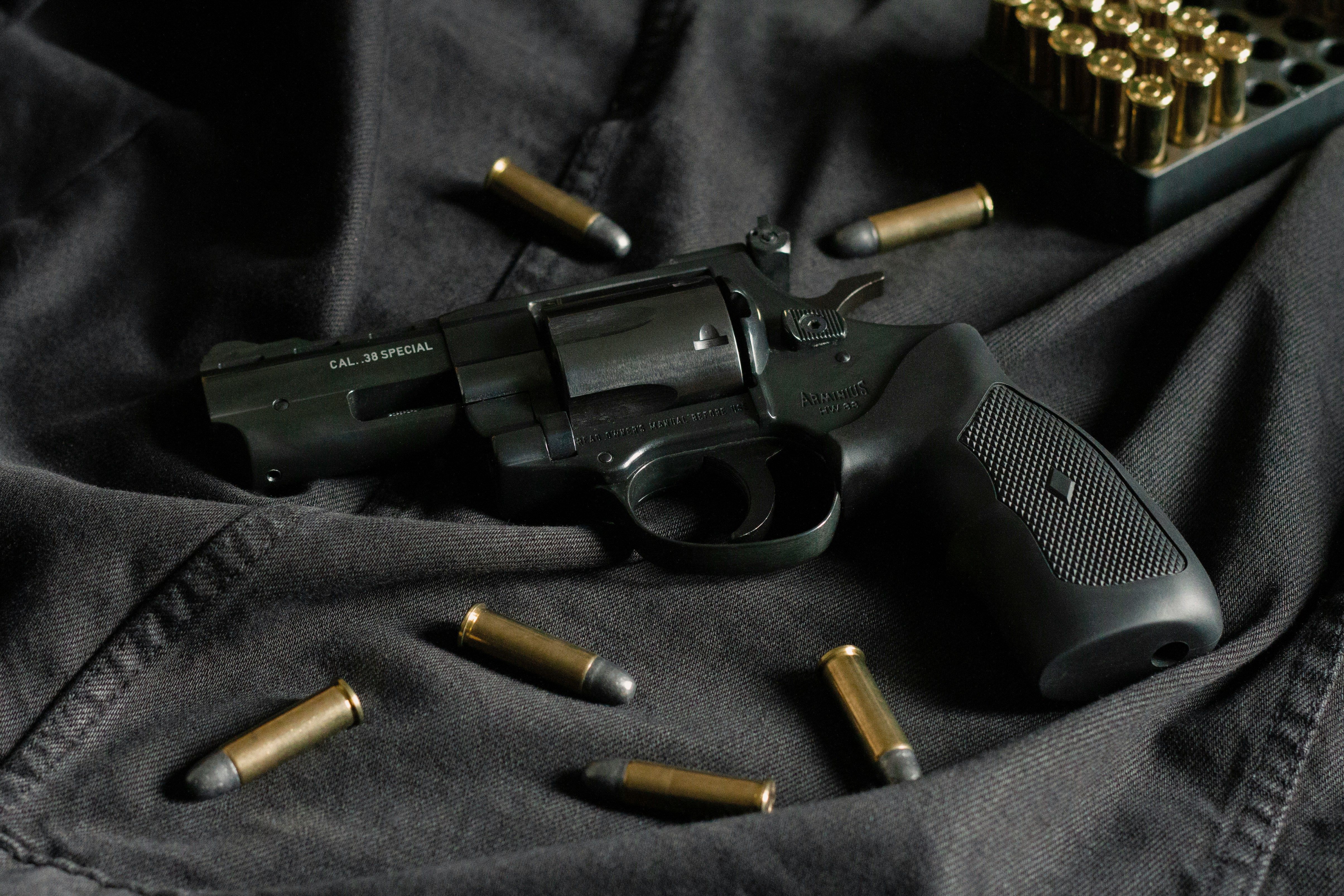 Governo federal aciona STF contra lei de Minas que garante porte de arma a agentes socioeducativos