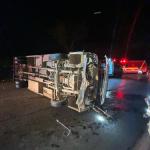 Acidente com micro-ônibus na BR-251, em Montes Claros (MG), deixa ao menos 13 feridos