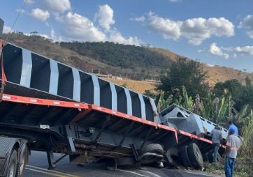 BR-381 fechada há quase um dia: via só será liberada às 17h, afirma PRF