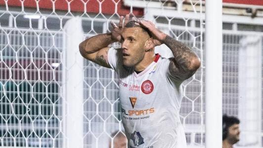 Tombense e Ponte Preta se enfrentam na Série B