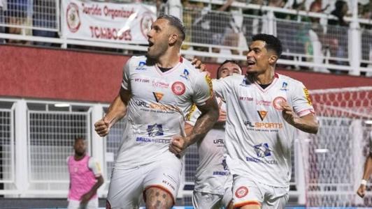 Tombense visita a Chapecoense com confronto direto