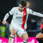 Luton Town confirma parada cardíaca de Tom Lockyer em jogo da Premier League e detalha estado de saúde