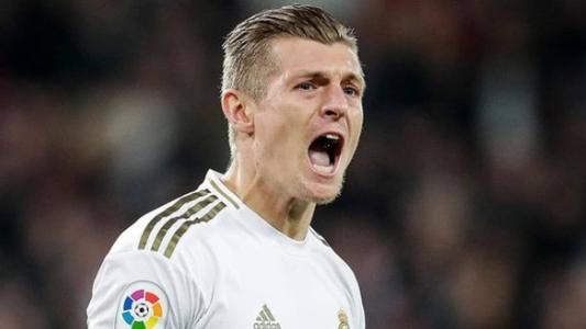 Toni Kross renova com o Real Madrid