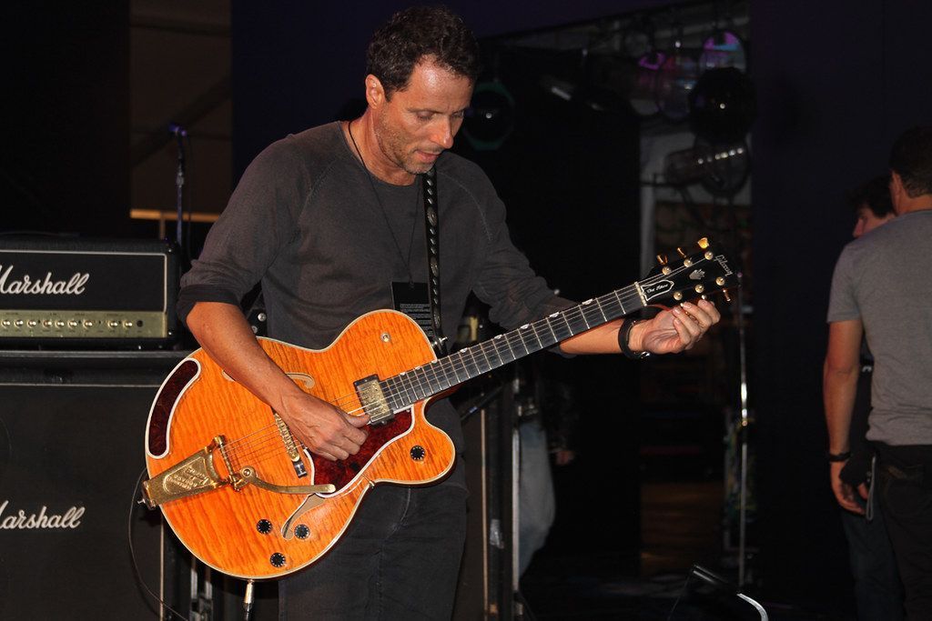 Guitarrista dos Titãs é diagnosticado com tumor no pâncreas
