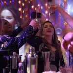 Adms de Bruna e Larissa puxam hastags contrárias uma à outra