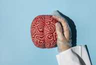 Alzheimer: saiba o que uma pessoa costuma esquecer primeiro antes do diagnóstico