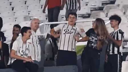 Torcedor chamou Everson de 'macaco' e também fez gestos racistas contra o goleiro do Galo