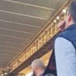 Vini Jr., do Real Madrid, é chamado de 'macaco' por torcedor do Barcelona
