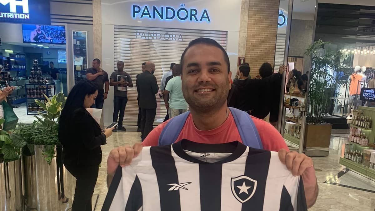 Torcedor do Botafogo debocha de briga entre Braz e torcedor do Flamengo: 'Eu fui, eu tava'