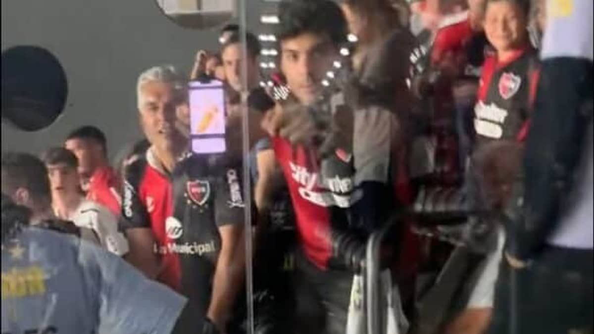 Clube argentino é investigado por atos racistas em jogo contra o Santos