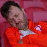 Jogo muito ruim? Torcedor do Inter dorme no Beira-Rio em duelo com o Atlético