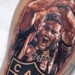 Torcedor do Atlético tatua imagem de Hulk comemorando gol contra Cruzeiro
