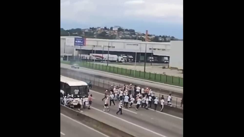 Emboscadas, policiais feridos e 121 conduzidos: conflitos marcam Botafogo x Santos