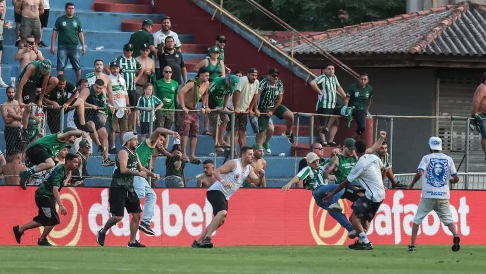 STJD define artigo de denúncia para Cruzeiro e Coritiba; veja possíveis penas