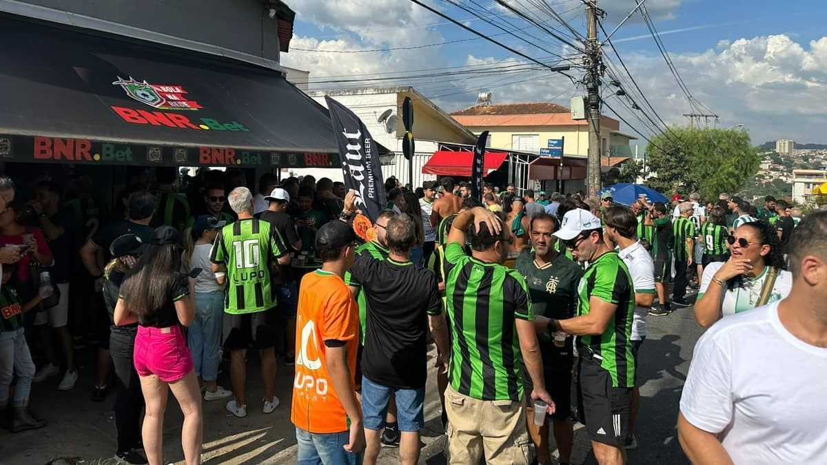 América: veja concentração da torcida do Coelho antes da final do Mineiro