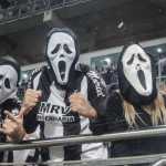 Máscaras do Pânico de volta? Torcida do Atlético avalia ato contra o Palmeiras
