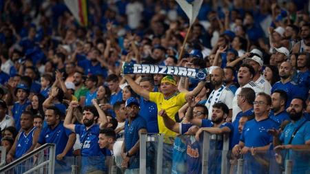 Torcedores do Cruzeiro durante partida no Mineirão