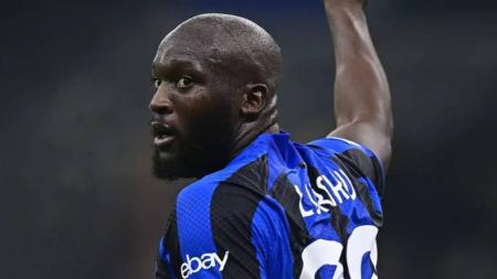 Torcedores do Napoli teriam sido racistas contra Romelu Lukaku, da Inter