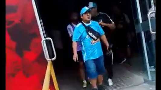 Torcedores do Sporting Cristal invadiram treino e cobraram atletas