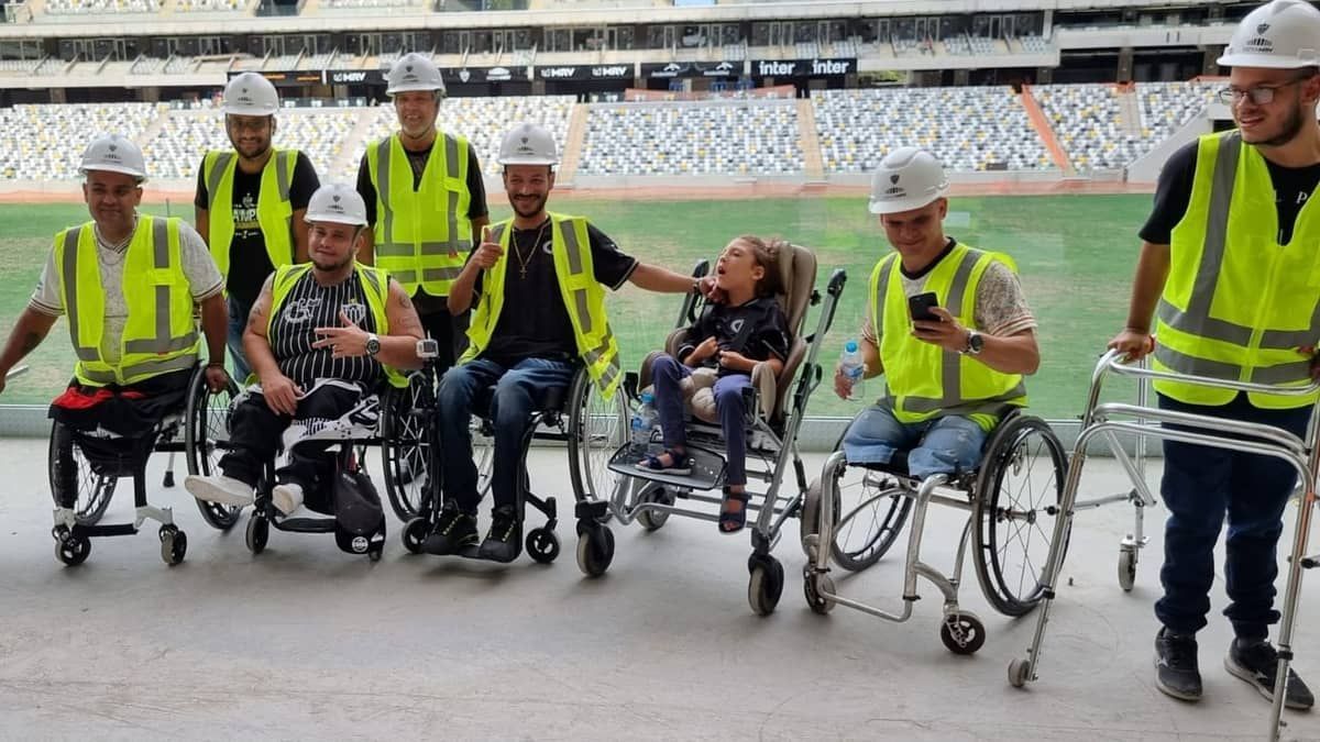 Acessibilidade: torcedores do Atlético se emocionam em visita à Arena MRV