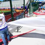 Torcida do Fortaleza prepara mosaico no estádio da final da Sul-Americana