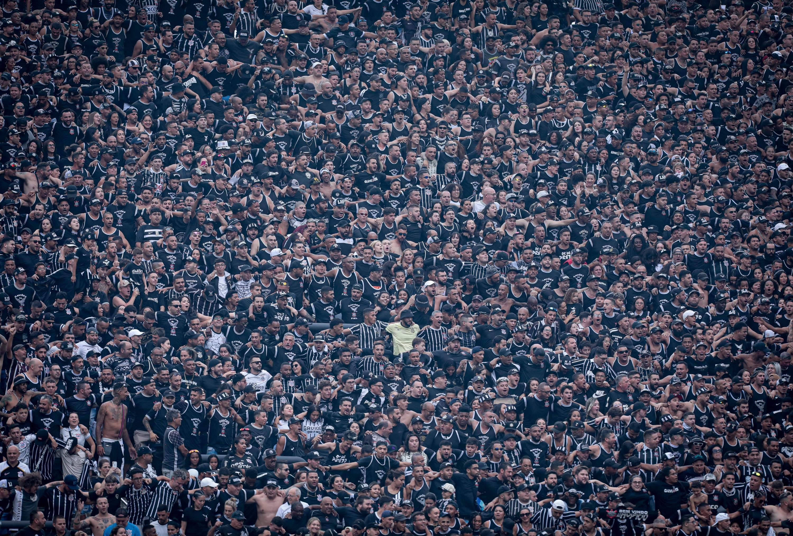 Arrecadação de torcedores para quitar estádio do Corinthians chega em R$5 milhões