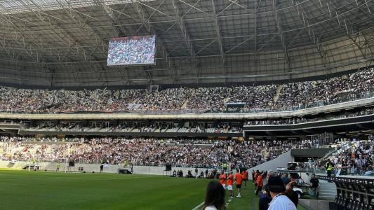 Torcida do Atlético na Arena MRV, neste domingo (16)