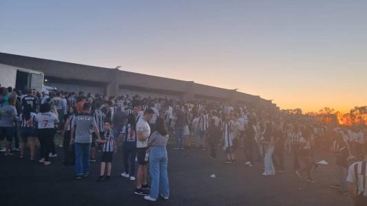 Torcida do Atlético comprou todos os ingressos para o clássico