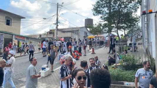 Torcida do Atlético marca presença no Independência para final contra o América