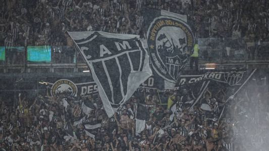 Torcida do Atlético na final do Estadual 2023 contra o América