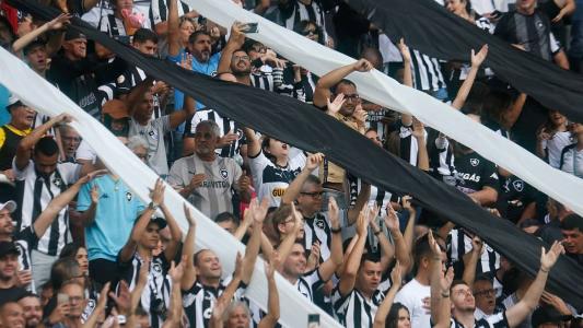 Torcida do Botafogo presente no Estádio Nilton Santos