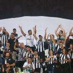Torcida do Botafogo esgota ingressos para jogo contra o Athletico