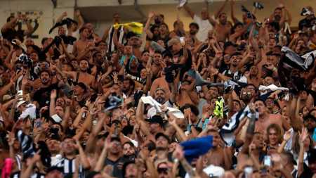Torcida do Botafogo presente no Maracanã