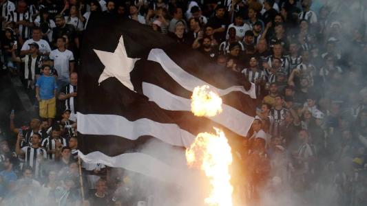 Torcida do Botafogo promete grande festa no jogo contra o Coritiba