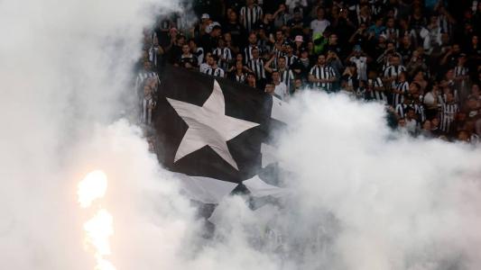 Torcida do Botafogo tem feito grandes festas no Estádio Nilton Santos