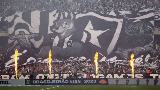 Torcida do Botafogo lotará o Estádio Nilton Santos contra o Internacional