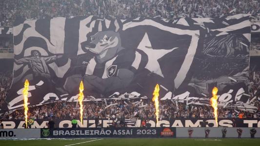 Torcida do Botafogo lotará o Estádio Nilton Santos contra o Internacional