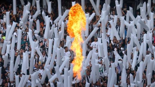 Torcida do Botafogo tem feito bonitas festas no Estádio Nilton Santos